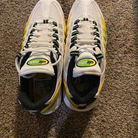 Men gym shoes - Picture 5 of 5